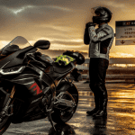 équipements moto obligatoire motard blouson casque gants gilet jaune