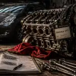 moteur vti démonté sur établi atelier